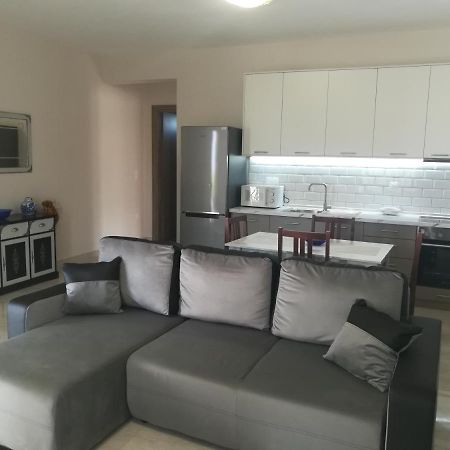 Kali Luxury Apartments -Garden-Gold- อาโยส นิโกลาออส ภายนอก รูปภาพ