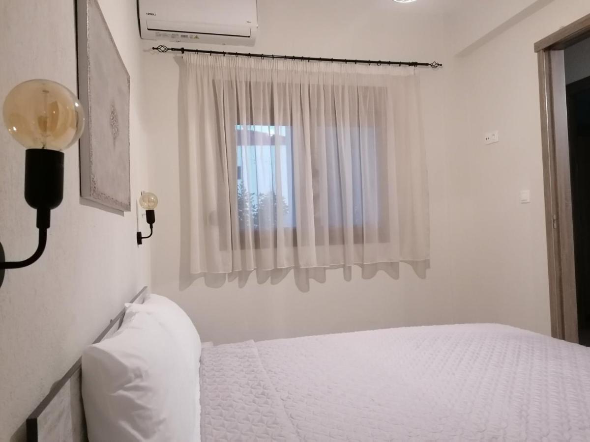 Kali Luxury Apartments -Garden-Gold- อาโยส นิโกลาออส ภายนอก รูปภาพ